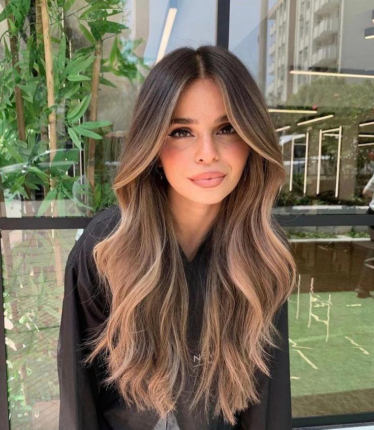 Balayage Uzun Katlı Kapsül Saç Modeli İlhamları