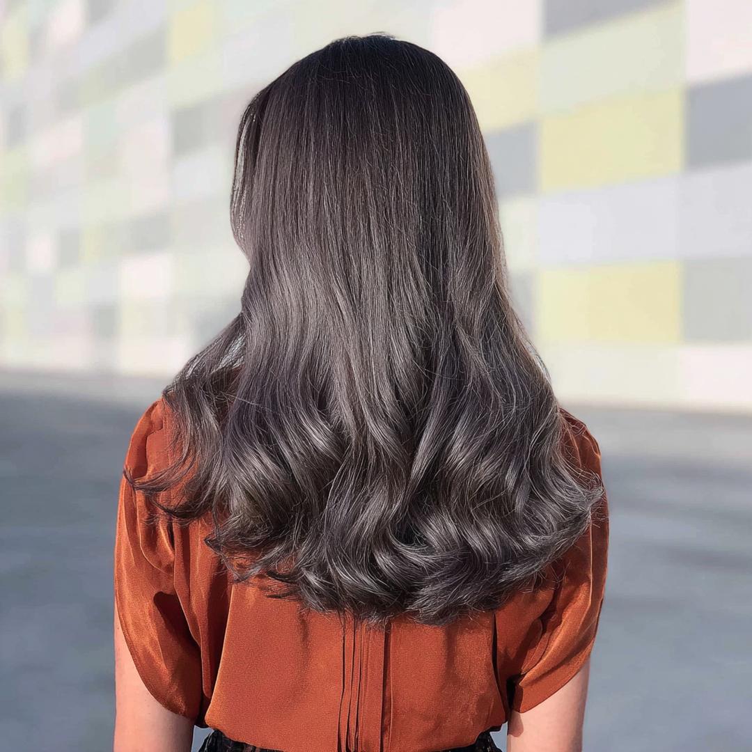 Ash Gray Loose Waves