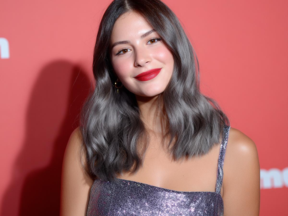 Ash Gray Wavy Lob