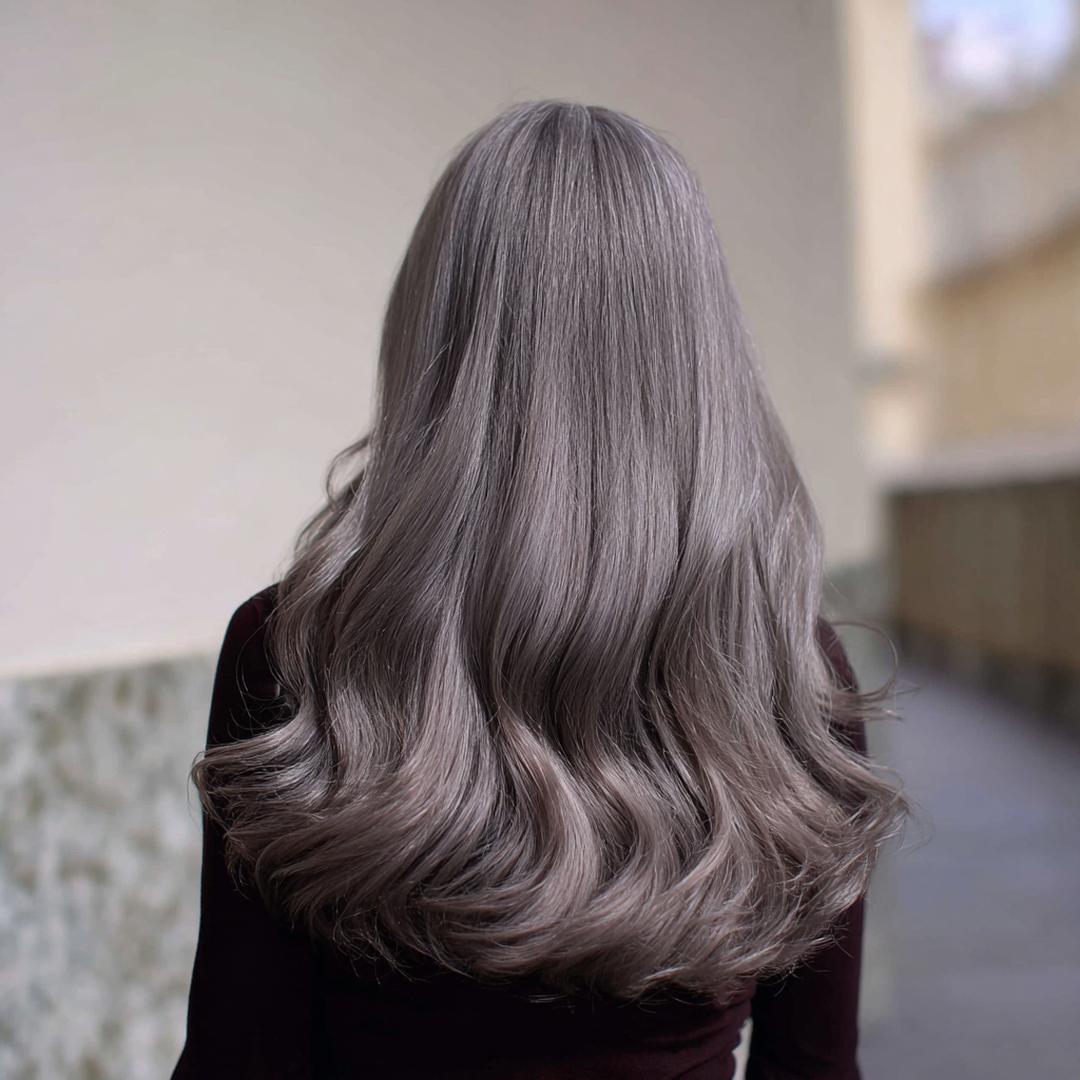 Soft Ash Gray Waves