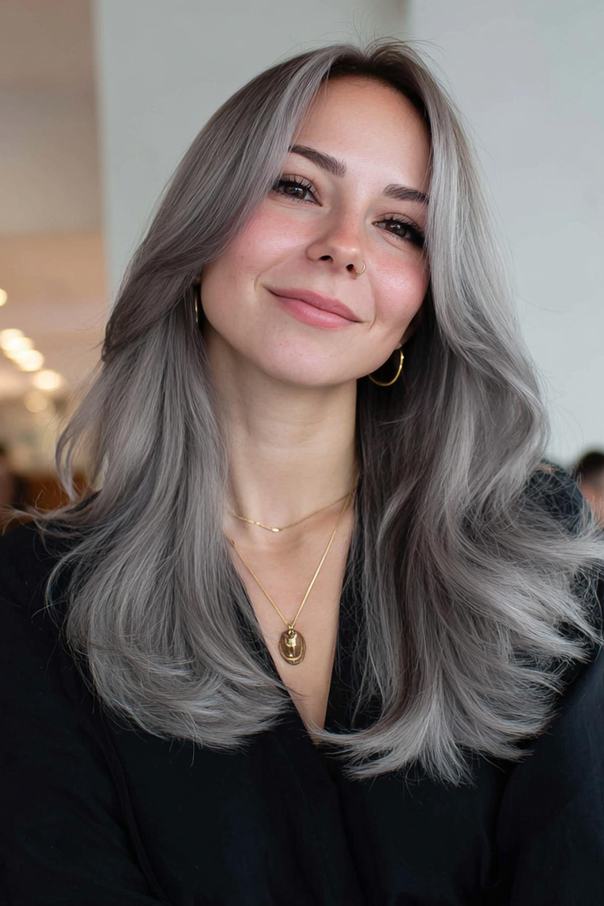 Küllü Kumral Saç Rengi İçin 21 Kesim ve Şekillendirme Fikri