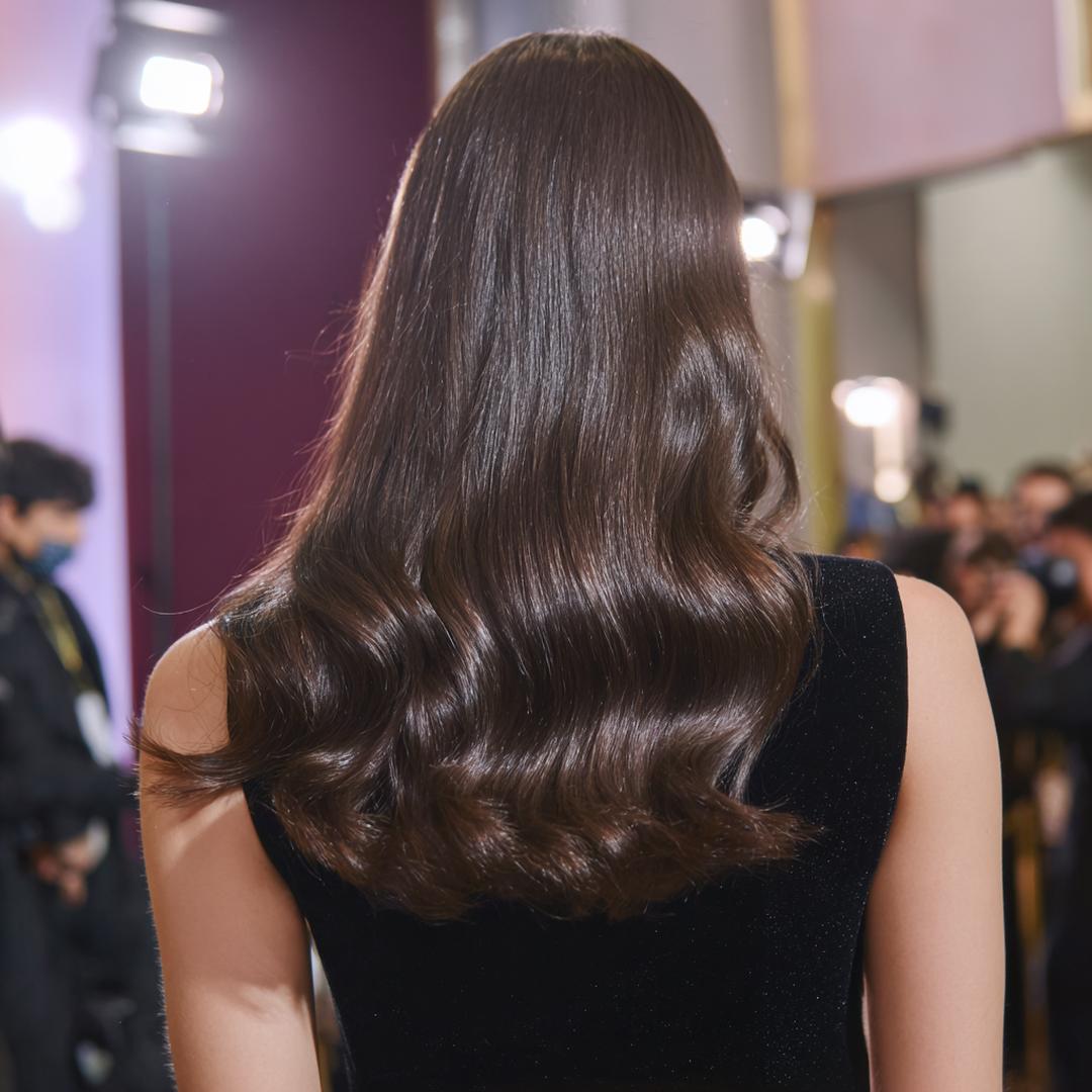 High Gloss Dark Waves