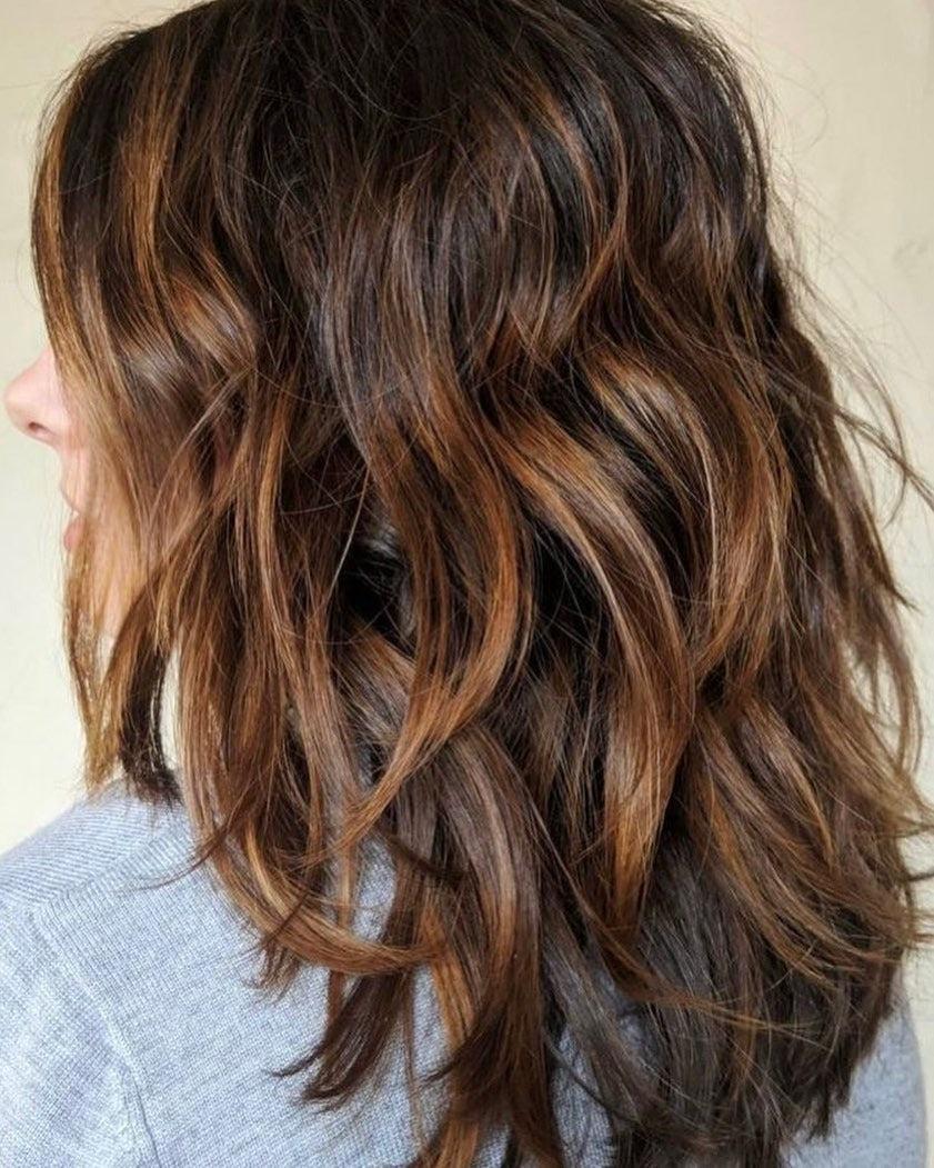 Katlı balayage saç kesimi