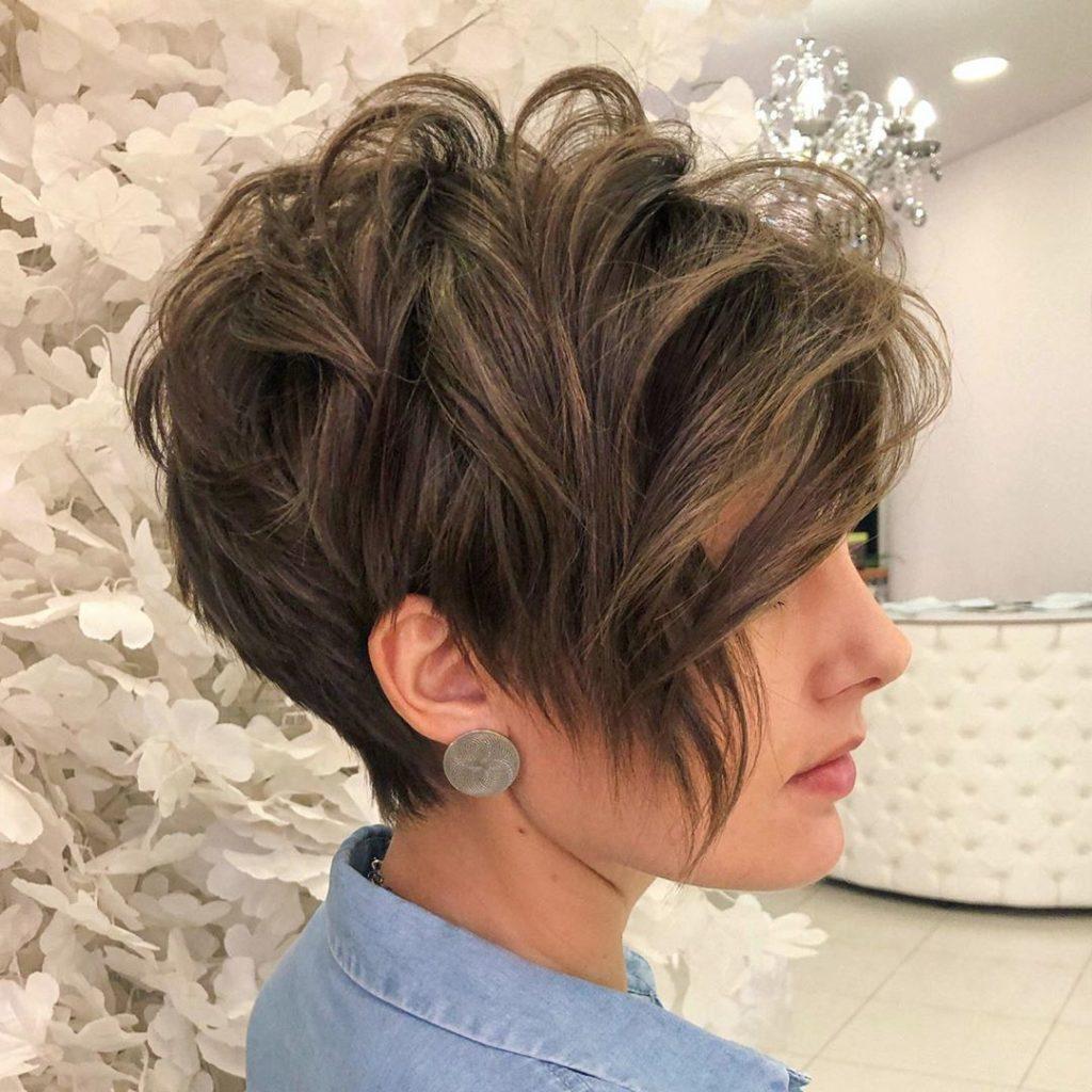 Asimetrik pixie kesim