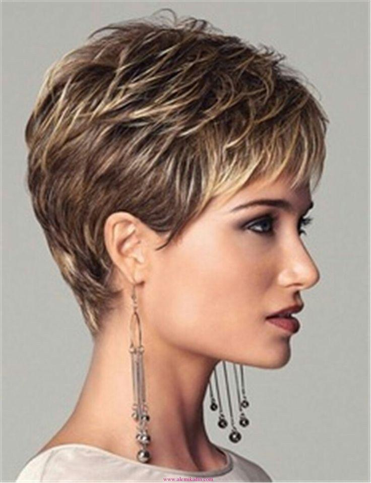 Pixie cut repicado ile katlı kısa saç fikirleri