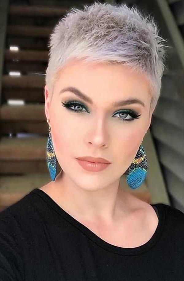 Cesur modern pixie stil