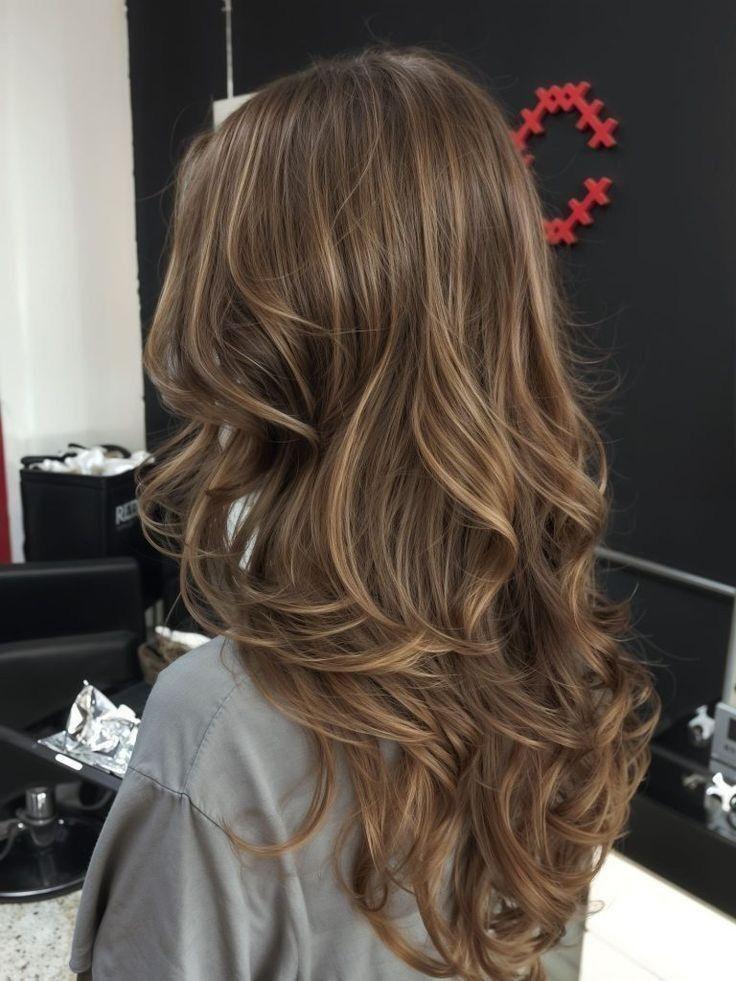 Romantik dalgalı balayage