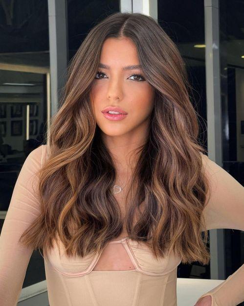 Couleur cheveux mocha mousse balayage kısa kesim