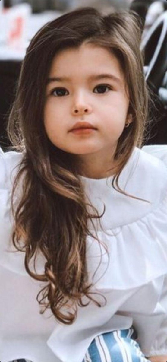 Uzun saç bebek kumralı