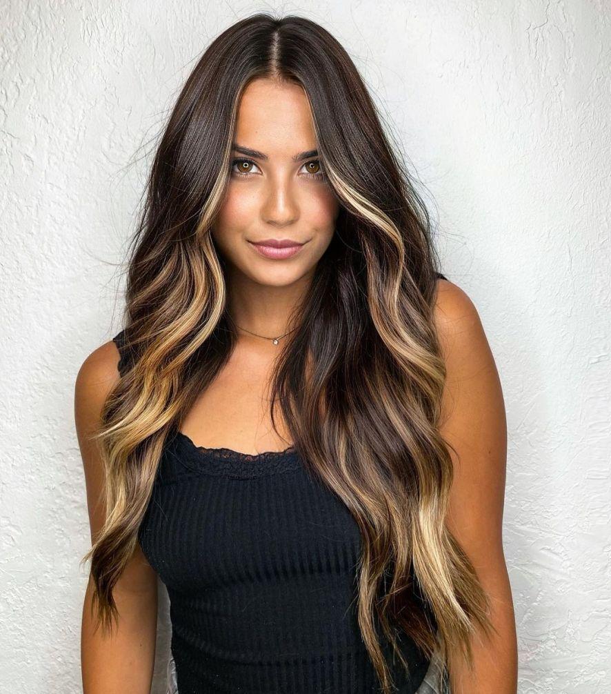 Uzun saç balayage görünümü
