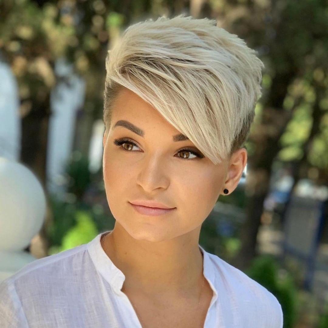 Yanları kısa modern pixie